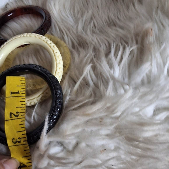 Vintage Kenneth Jay Lane Carved Resin Scroll Bange Set - Picture 6 of 6